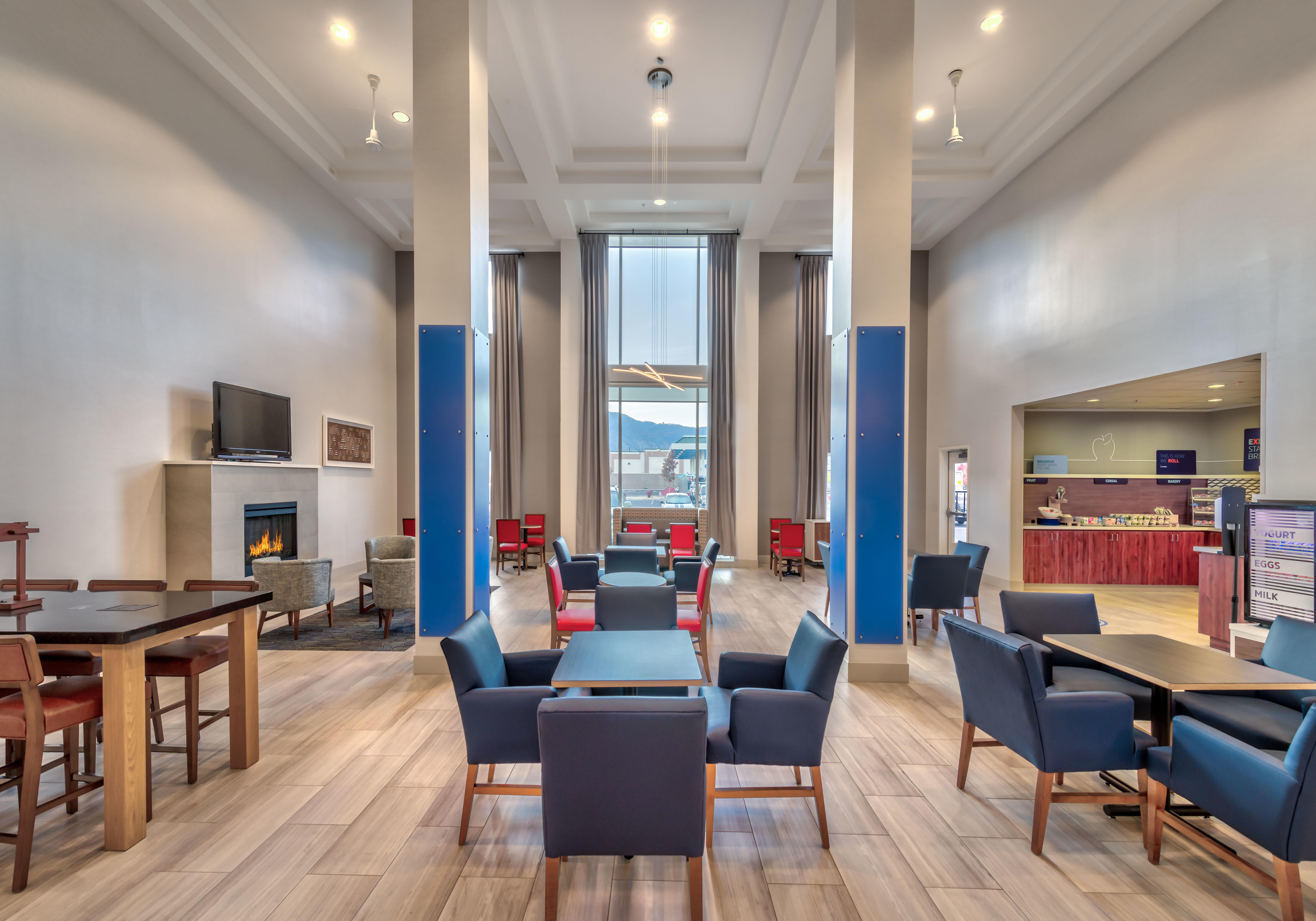 Holiday Inn Express Hotel & Suites Minden By Ihg Екстер'єр фото